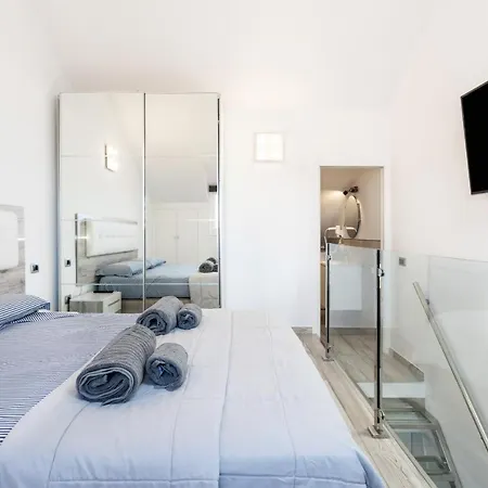 Playa Vistas With Breathtaking Sea View, Only 100 M To The Sea, Heated Pool, Aircondition For A Fee, Wifi Playa de las Americas (Tenerife)