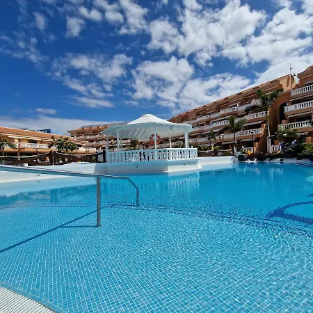Playa Vistas With Breathtaking Sea View, Only 100 M To The Sea, Heated Pool, Aircondition For A Fee, Wifi *